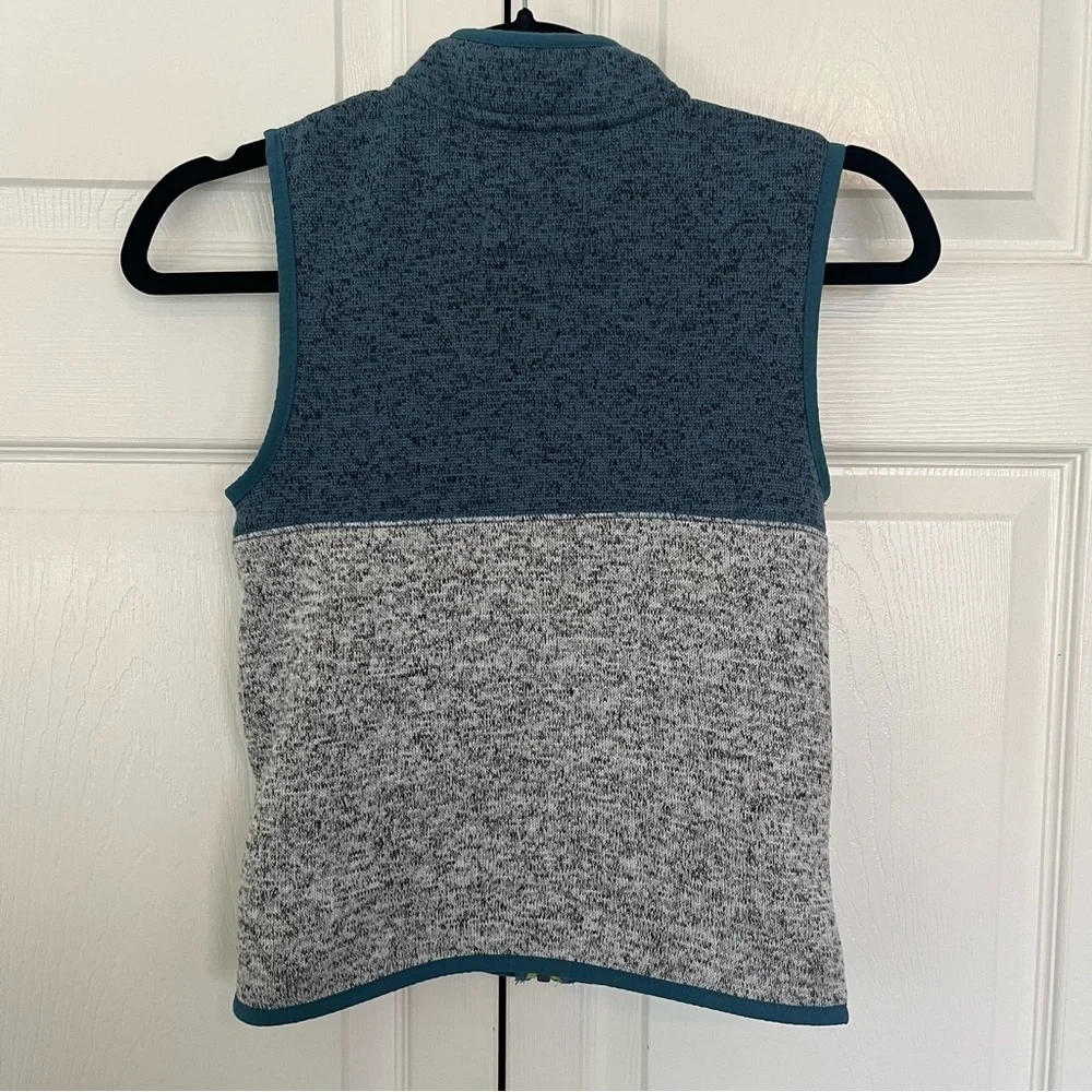 Blue, Grey, and Green Kids Cat & Jack Front Full Zip Vest Size S (6-7)